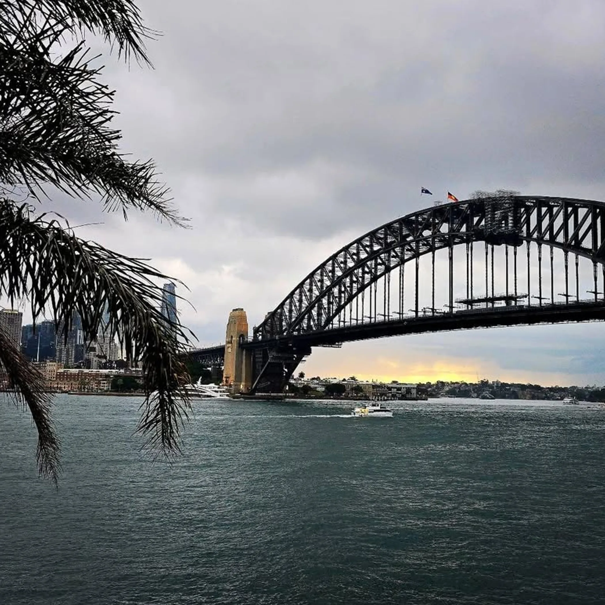 sydney harbour bridge